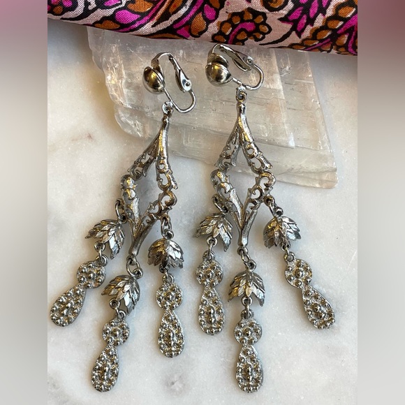 Vintage 70’s Boho Dangly Earrings/ Silverstone 70’s Dangly Chandelier Earrings - Picture 6 of 8
